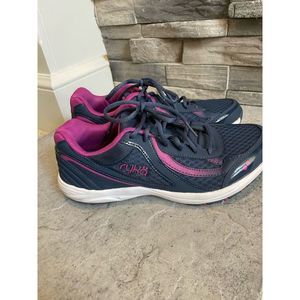 Ryka Dash 3- Women’s size 7 walking shoes purple